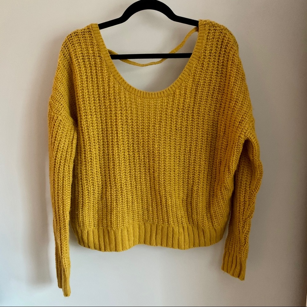 Plunging Open Back Twist Knit Sweater - Picture 4 of 5